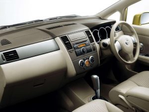 nissan tiida